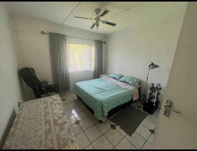 3 BEDROOM SIMPLEX FOR SALE IN MALVERN